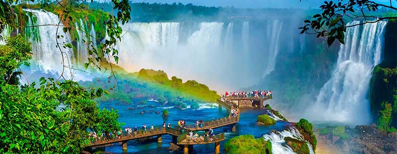 Discovering the Breathtaking Iguazu Falls